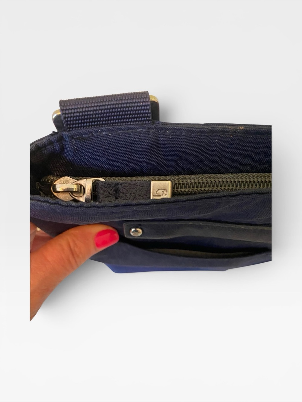 Baggallini Navy Crossbody Shoulder Bag NEW - Picture 3 of 8